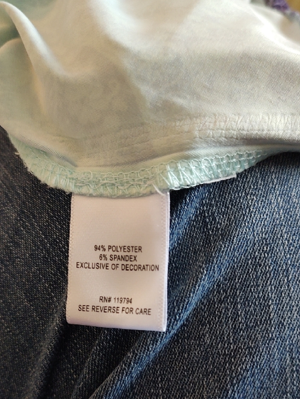 FIRST OFFER! Blue Patterned V-Neck Women’s Top - Picture 4 of 6